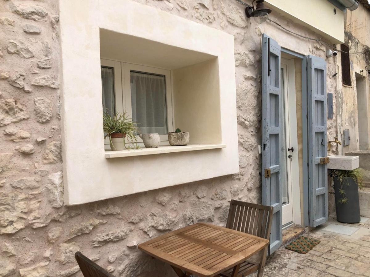 Chicchi Di Melograno Bed and Breakfast Modica Exteriör bild